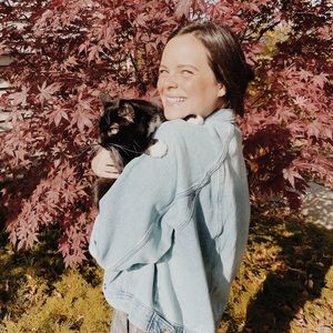 Meet your Posher, Emily